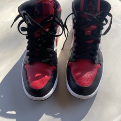 nike air jordan 1 mid bred toe
