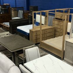 Clearing Out New Quality Bedroom Furniture Sets!! Must Go