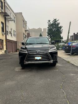2017 Lexus LX 570