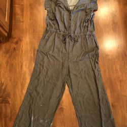 Woman’s Susina Jumpsuit Size Small Shipping Available 