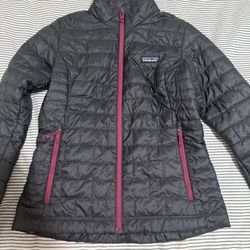 Patagonia Women’s nano jacket (size Small)