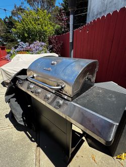 CHAR-BROIL GRILL