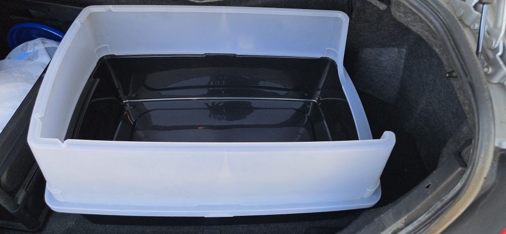 Iris 30in By 20in Litter Box