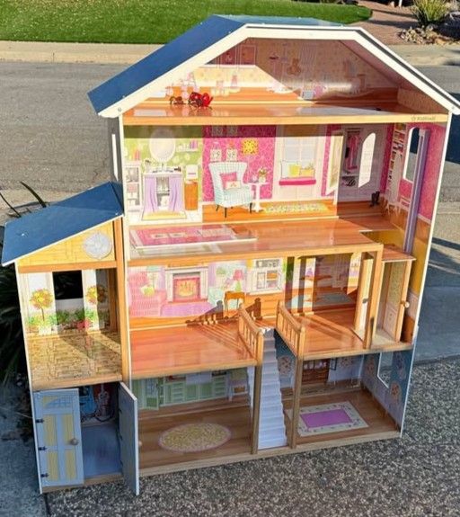 Kids Kraft Majestic Mansion Dollhouse $75.00