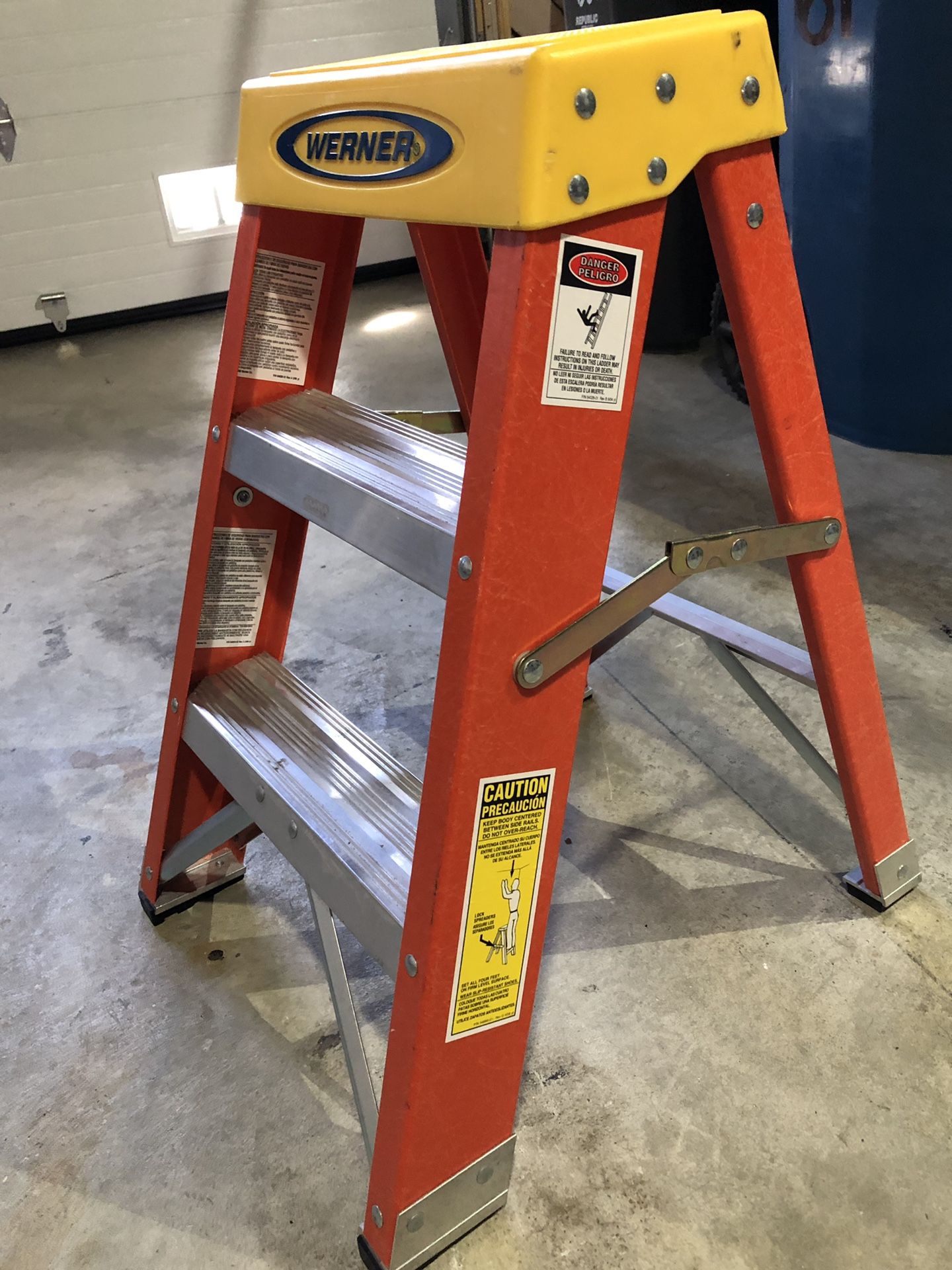Werner 2 foot fiberglass ladder