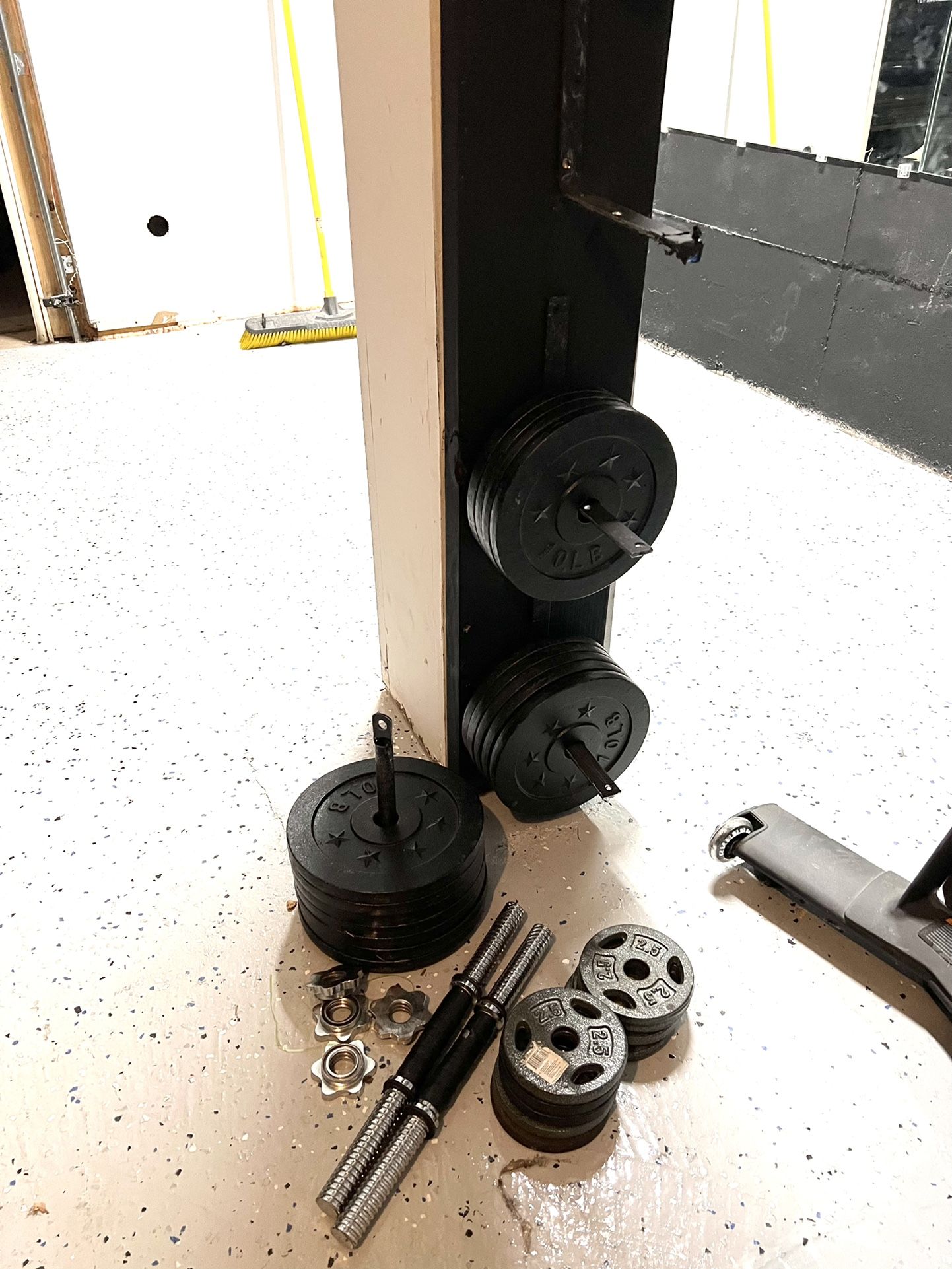 Free Weights Dumbbell Set (180 Pounds)