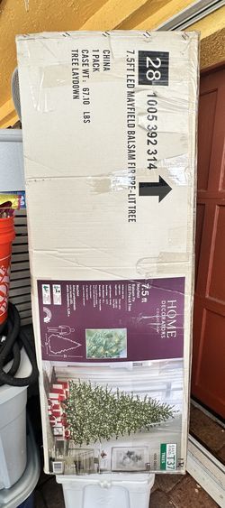 Home Depot 7.5ft Christmas Tree T37