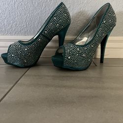 Super Cute Heels - Brand New 