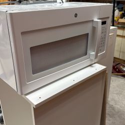 GE Over The Range Microwave 