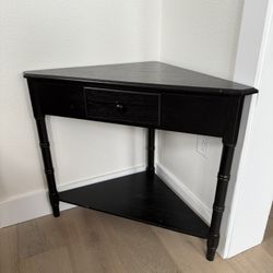 Corner Table