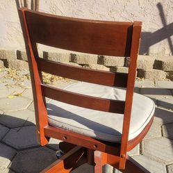 Wooden Chair (Rolling And Swivel)
