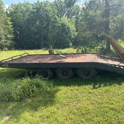 27’ Reid Trailer