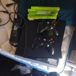 Xbox 360 s Black 