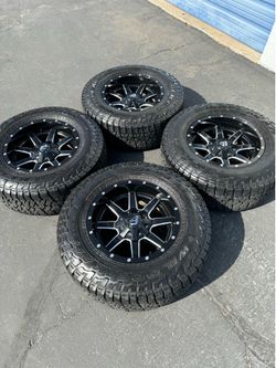 18” Fuel Maverick Wheels For 6x139 (6x5.5) Trucks and SUVs With 33” Wildpeak Falken Tires