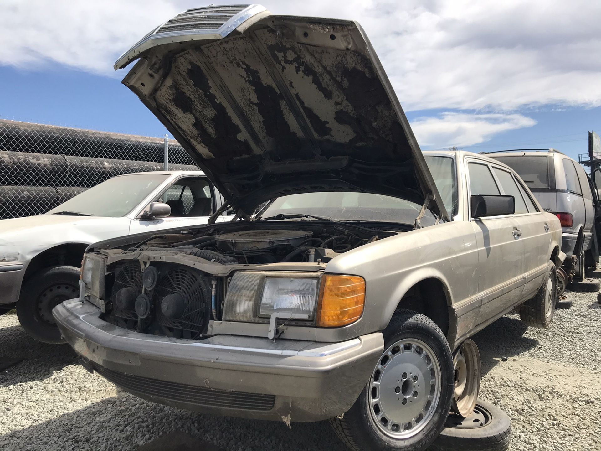 1990 Mercedes-Benz 420 Part Out