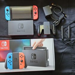 Original Nintendo Switch 32GB Console