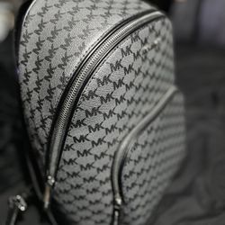 Michael Kors Grey Leather Bag pack 