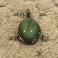 Green Pearl Pendant 