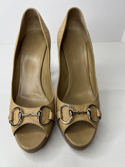 Amazing Pair Gucci Guccisimma Horsebit Open Toe Light Sand Leather Heels Size 8.5