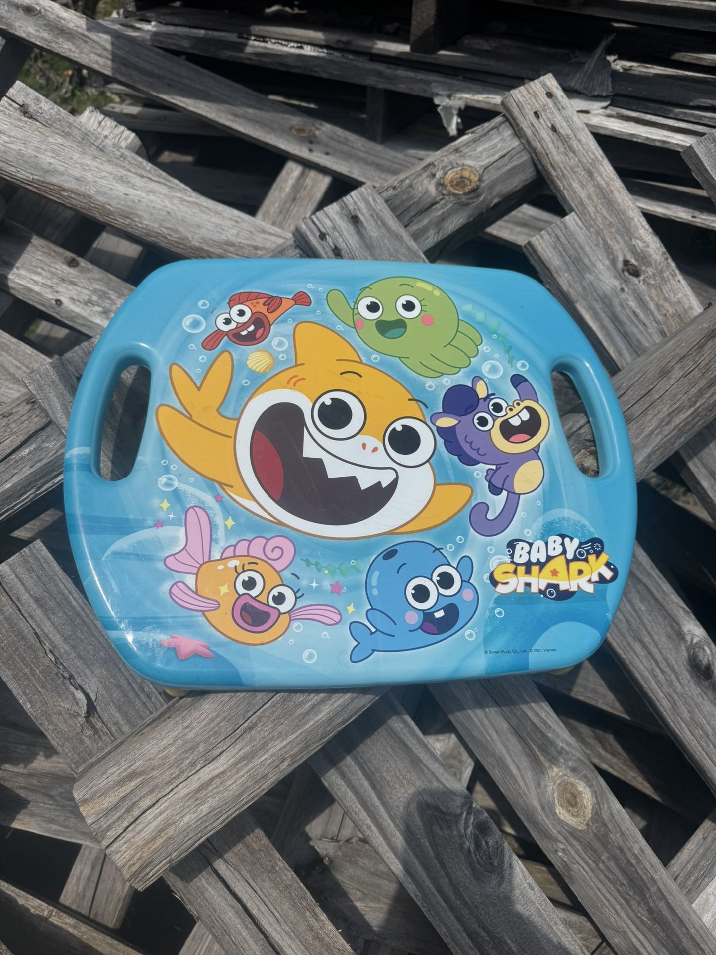 Baby Shark Booty Scooter 