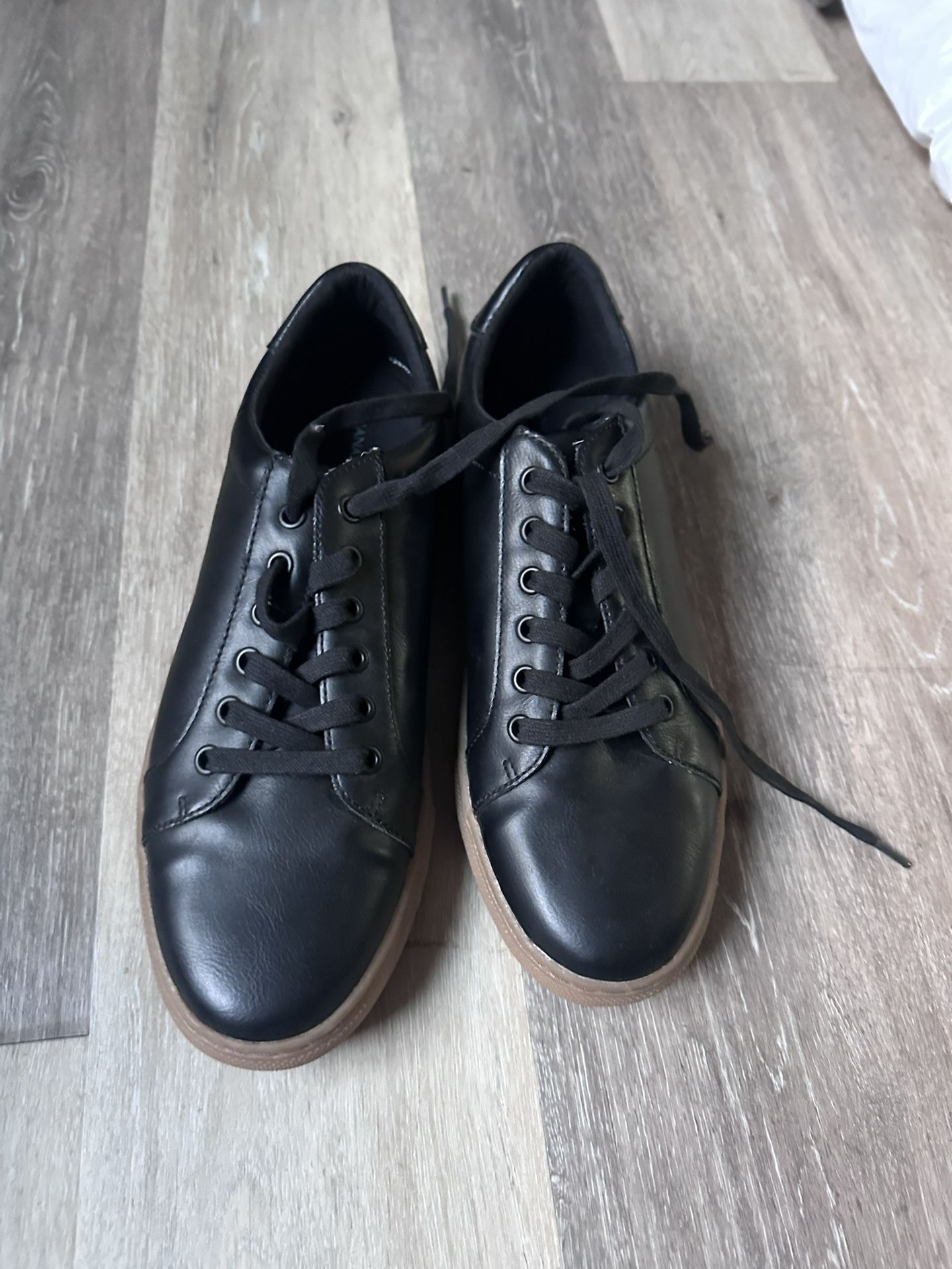 Men’s Black Sneakers 