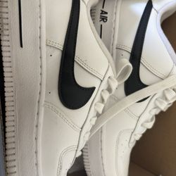 Women’s Size 6 And Youth 4  Air Force Ones