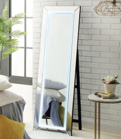 FULL LENGTH LED FLOOR MIRROR