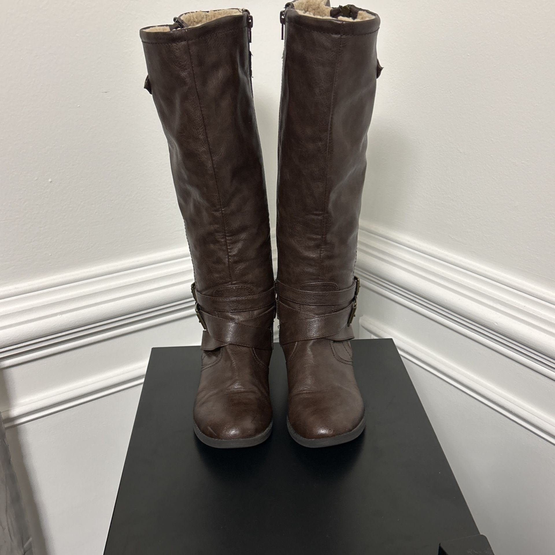 Women’s Warm & Cozy Beautiful Brown Boots