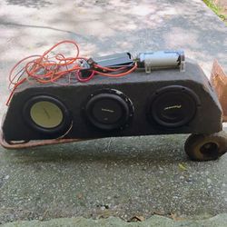3 10's Pioneers Speakers With Amplifier 