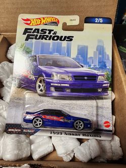 Hot Wheels 1999  Nissan Maxina