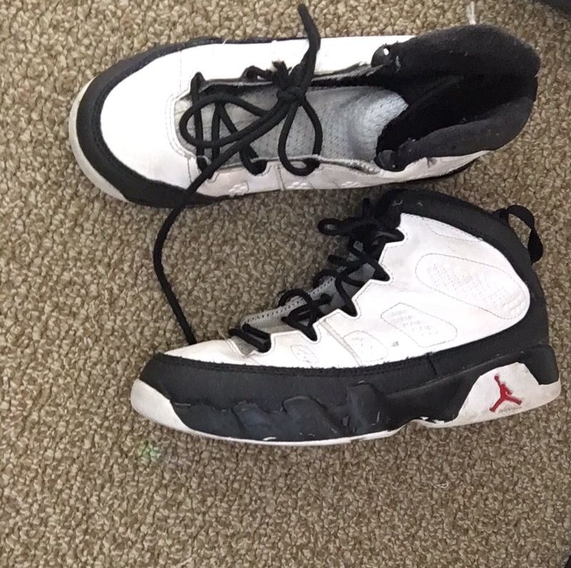 Kids Jordan's just need black shoe strings originally $80