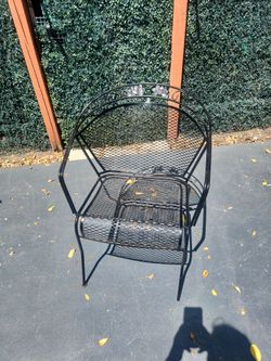 4 outdoor chairs