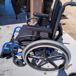 Quickie 2 Wheelchair In Great Condition 