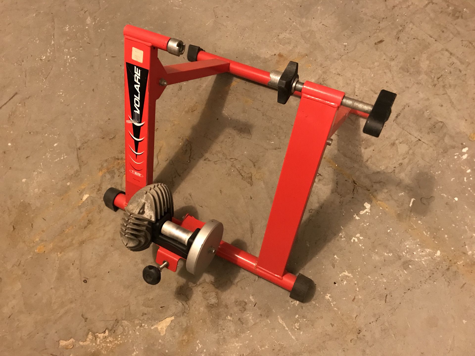 Volare Cycleops Riser Climbing Front Wheel Block for Sale in Newton, MA - OfferUp
