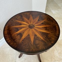 28 in round wood end / side table 