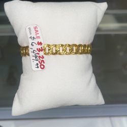 Jewelry (bracelet)