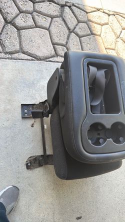 2011 Chevy jumpseat /middle seat