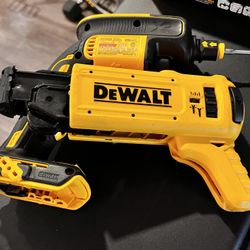 DeWalt 20V MAX XR Brushless Cordless Drywall Screw Gun & Collated Drywall Screw Attachment