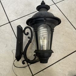 Outdoor Wall Light 