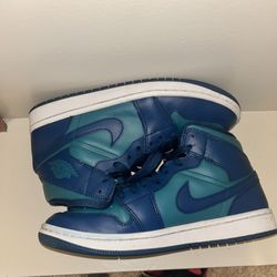 Jordan 1 Mid