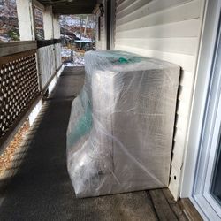 Nice Sofa! 3 Seater Like New