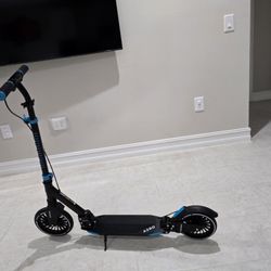 Aero 230 Kick Scooter