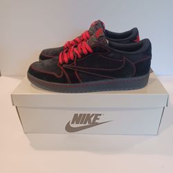 Travis Scott Black Phantom size 10.5