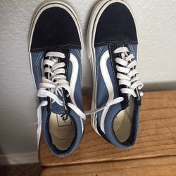 Boys Vans Size 4