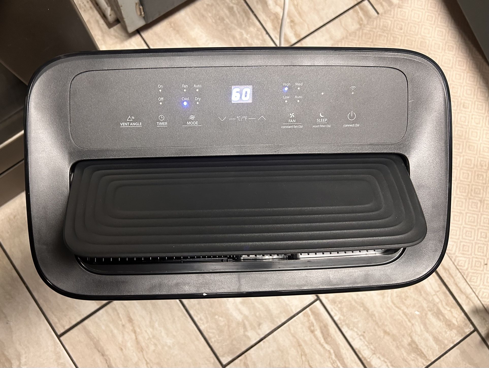 New Smart Portable Air Conditioner Cools Xl Rooms Of 450sq-ft By Toshiba
