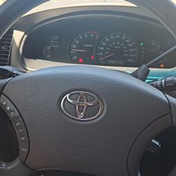 2005 Tundra Título Limpio Placas al Corriente 