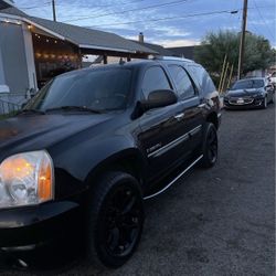 2007 GMC Yukon Denali 