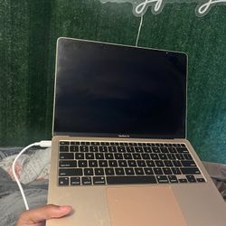 MacBook Air 2021