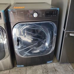 LG Mega Capacity Gas Dryer 9.0 Cubic Feet E4 EN