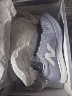 New balance track shoes